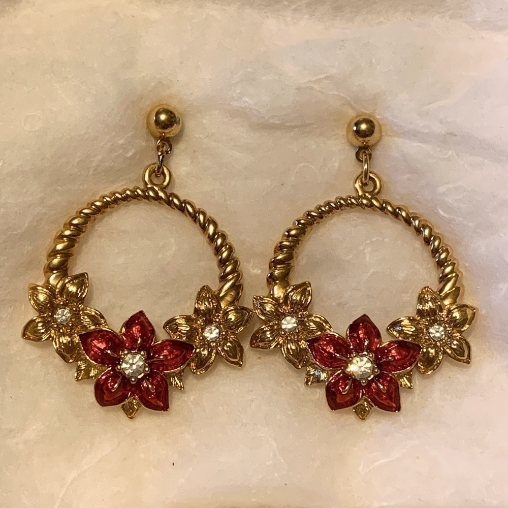 Avon Poinsettia Gold Tone Earrings